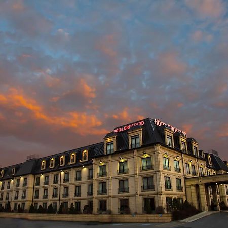 Hotel Brossard Eksteriør billede