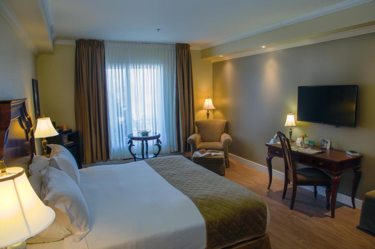 Hotel Brossard Eksteriør billede