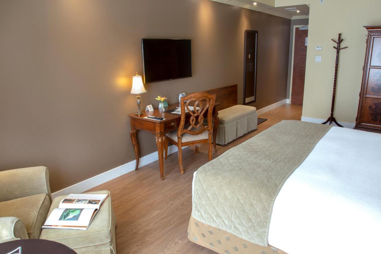 Hotel Brossard Eksteriør billede