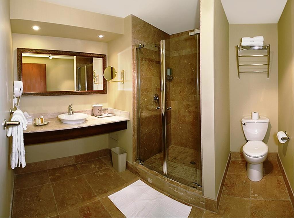 Hotel Brossard Eksteriør billede