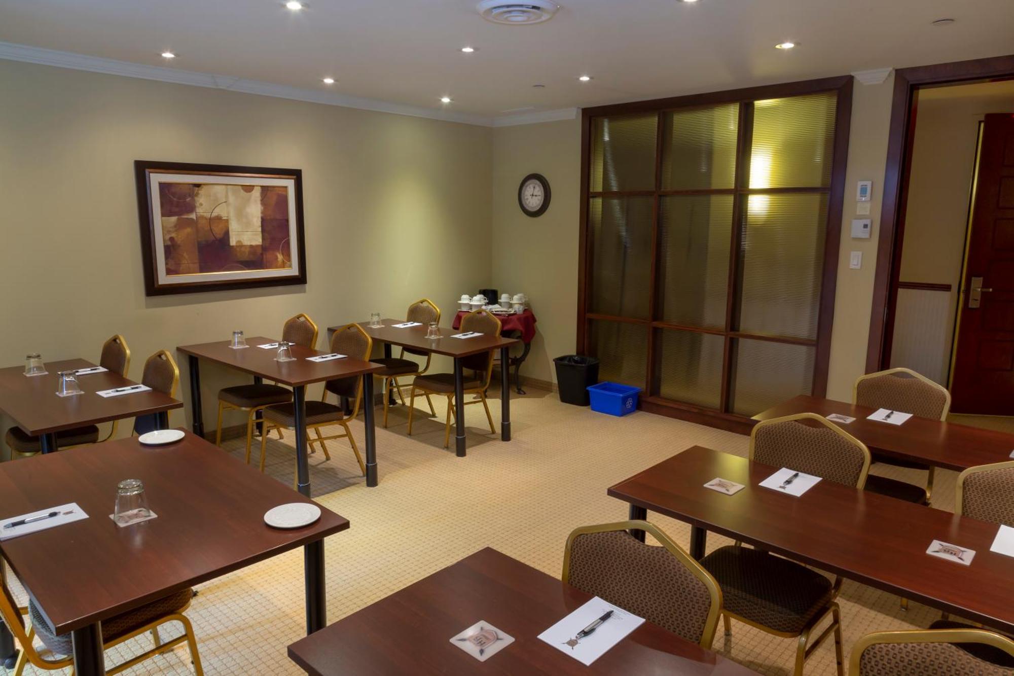 Hotel Brossard Eksteriør billede
