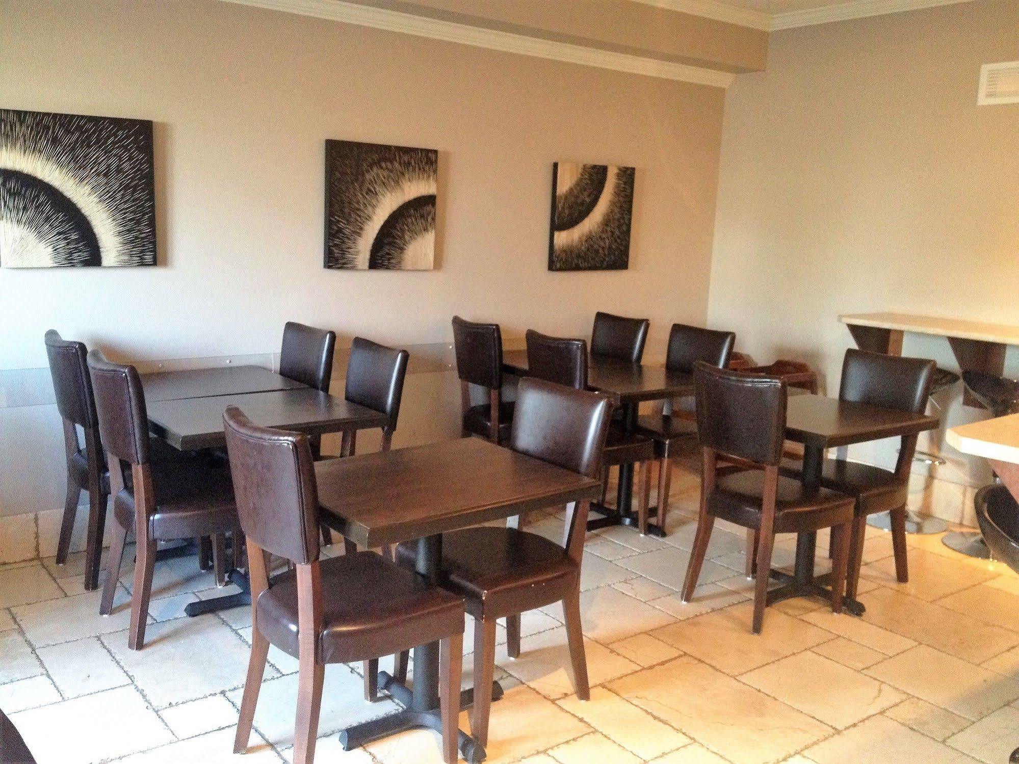 Hotel Brossard Eksteriør billede